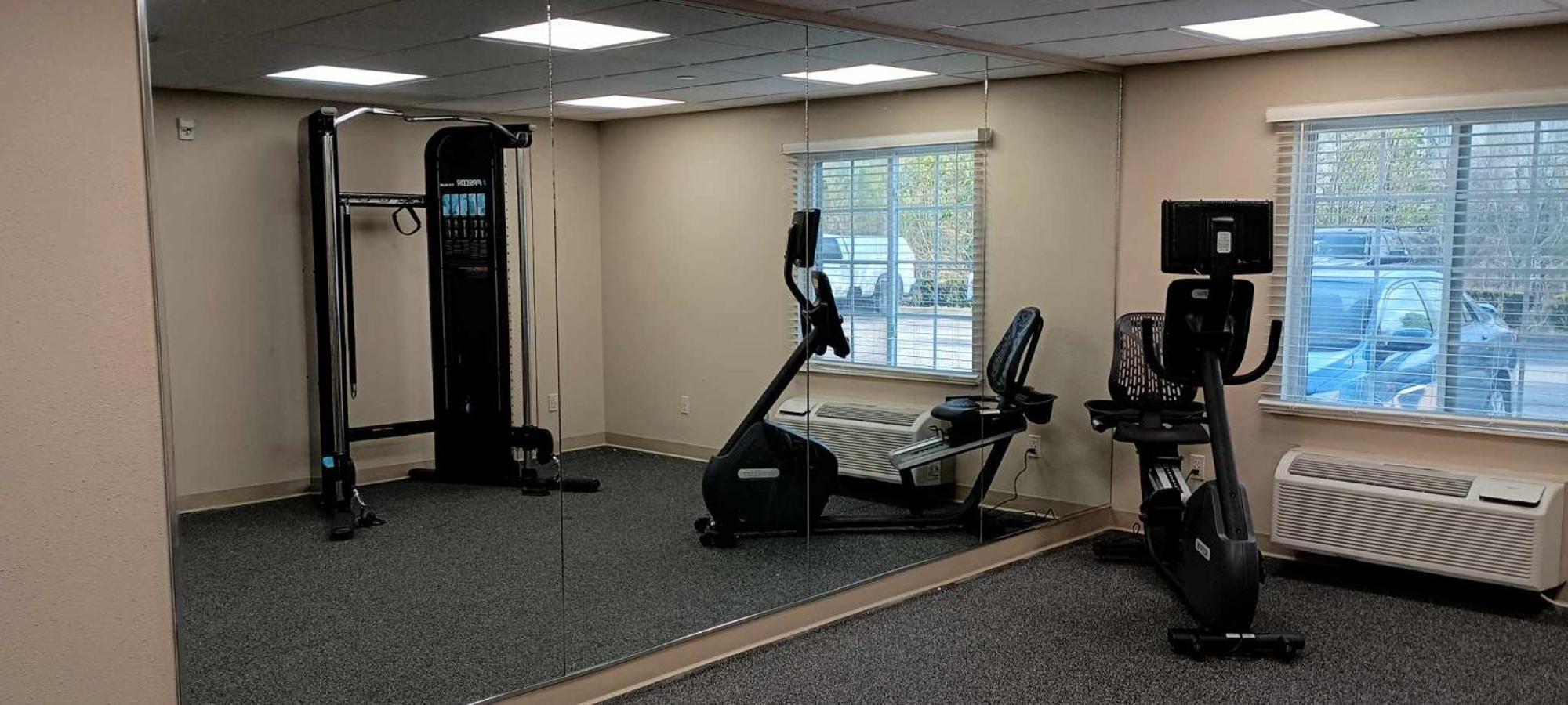 Woodspring Suites Louisville Clarksville Екстер'єр фото