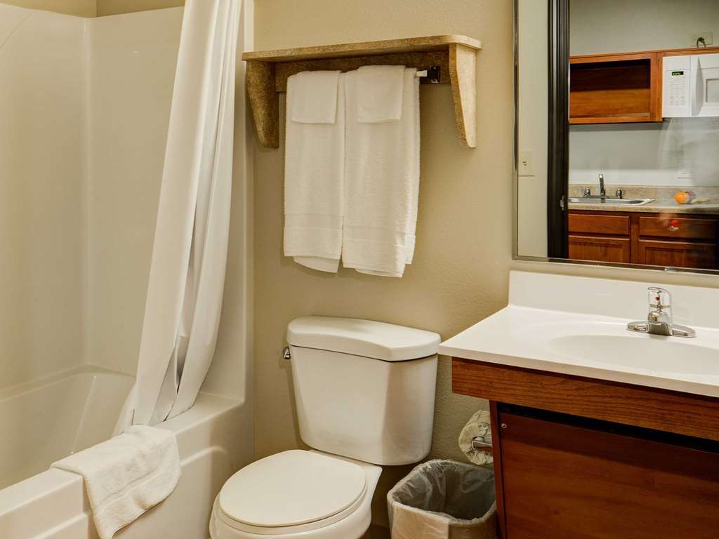 Woodspring Suites Louisville Clarksville Номер фото
